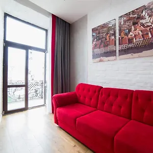 Miskevycha Square 5a Apartment- View Of The Center Of With A Balcony Апартаменты